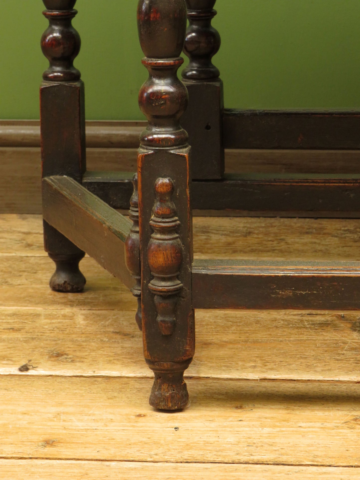 Victorian Oval Oak Drop Leaf Table with Drawer, suitable for occasional dining