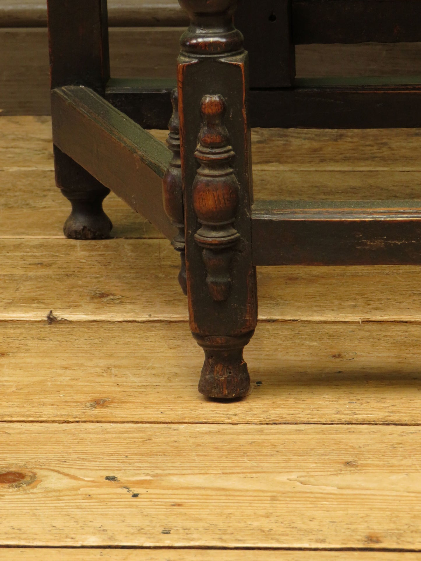 Victorian Oval Oak Drop Leaf Table with Drawer, suitable for occasional dining