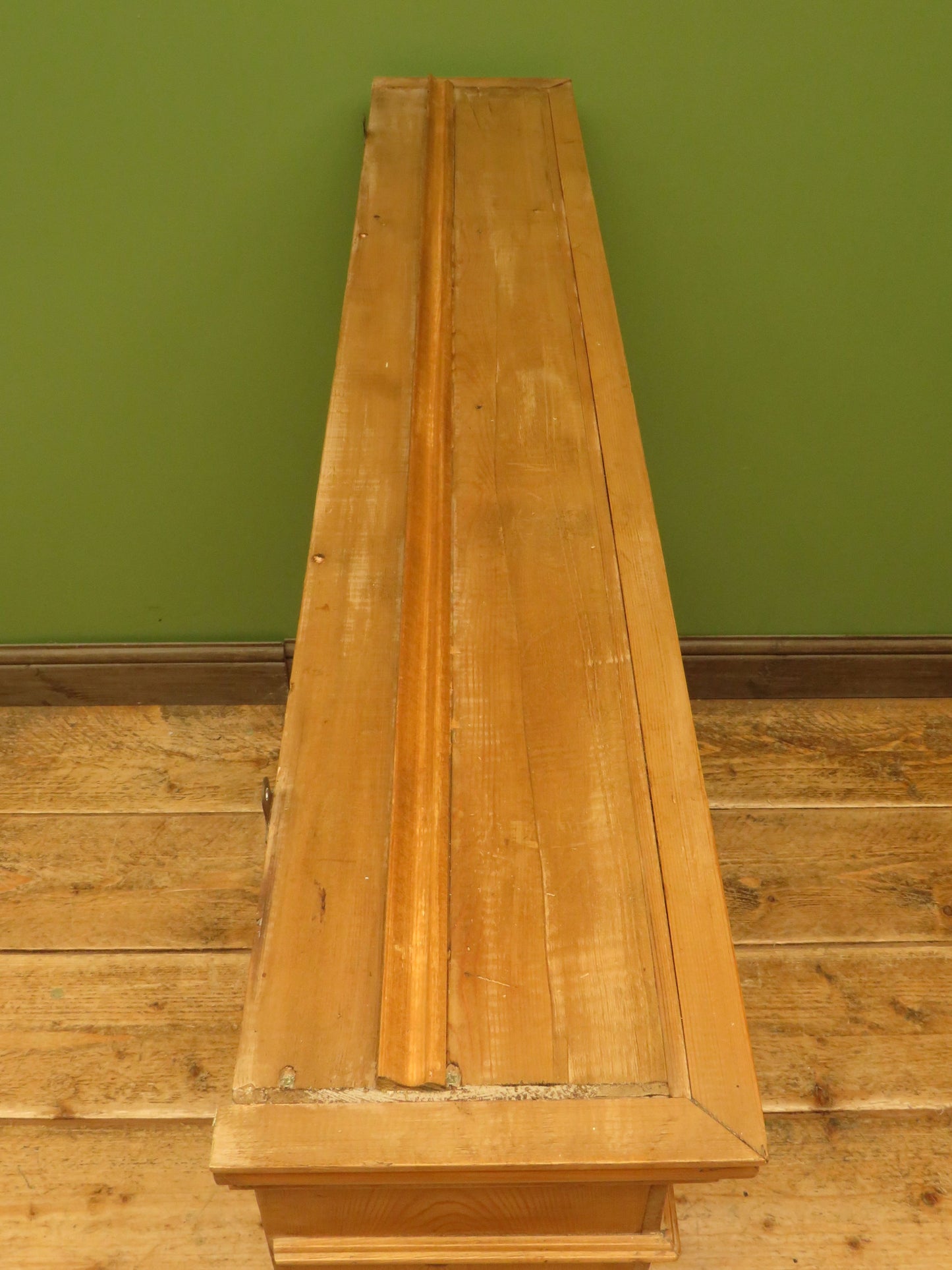 Pine Kitchen Wall Shelf with Small Drawers