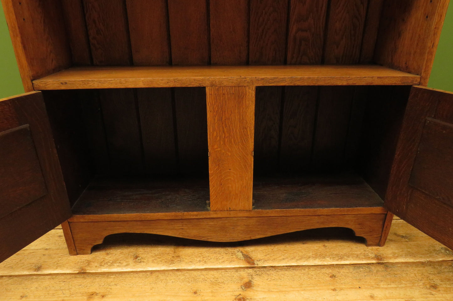 Arts & Crafts Era Oak Book Cabinet with Shelves and Cupboard