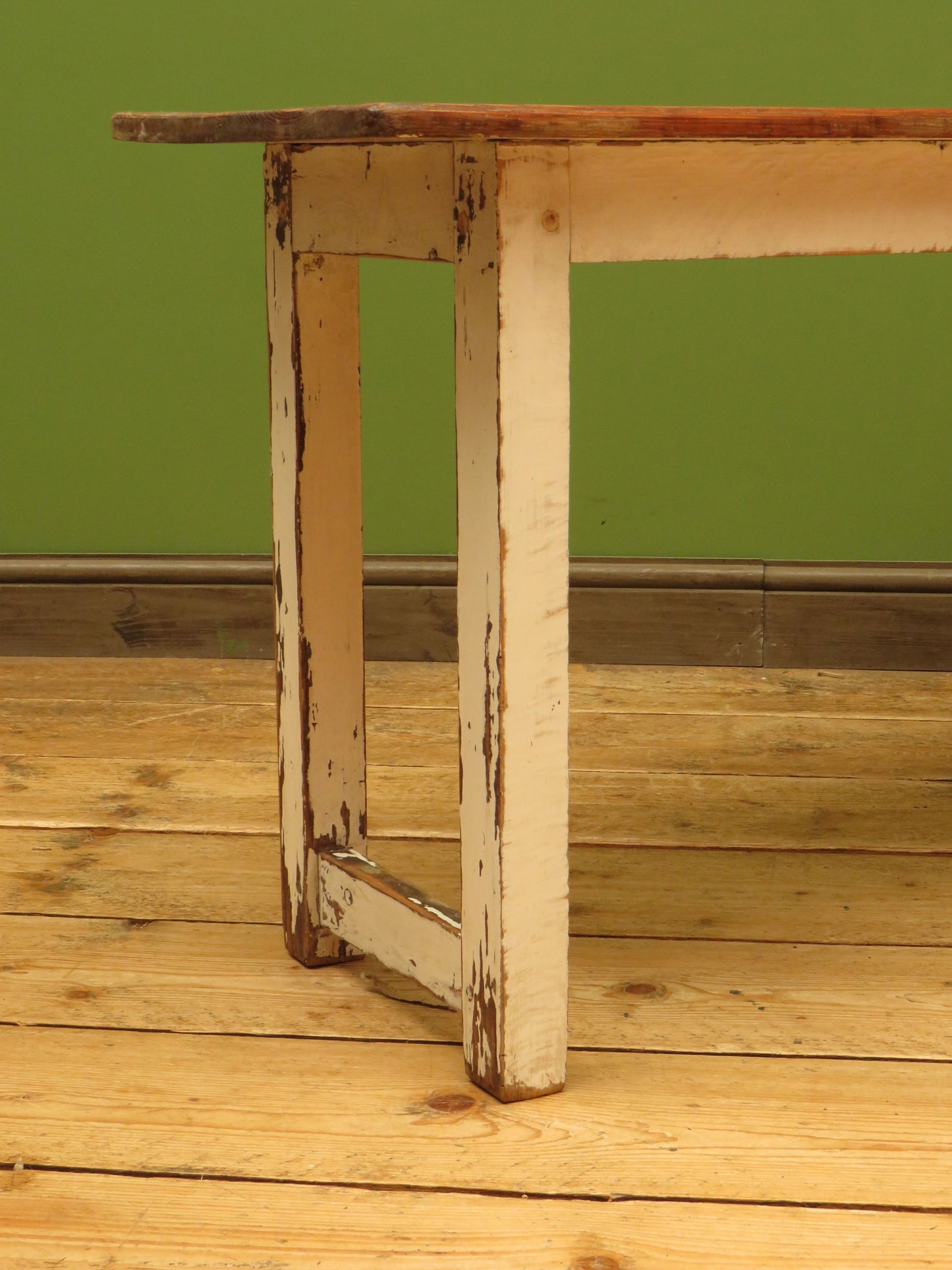 Rustic Potting Shed Bench with Chippy Paint Base