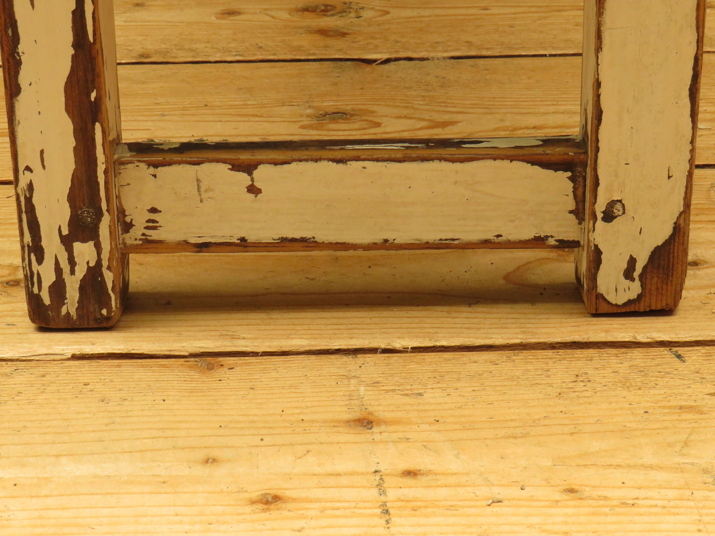Rustic Potting Shed Bench with Chippy Paint Base