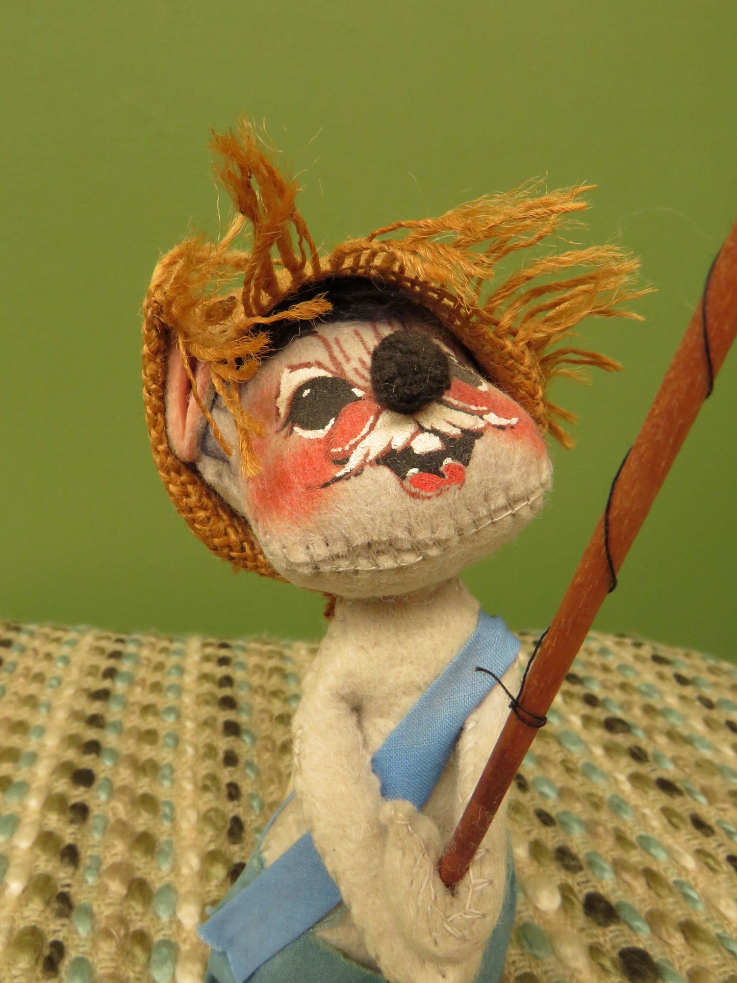 Vintage Annalee Doll Mobilitee 6" Fishing Mouse with Frog & Burlap Hat