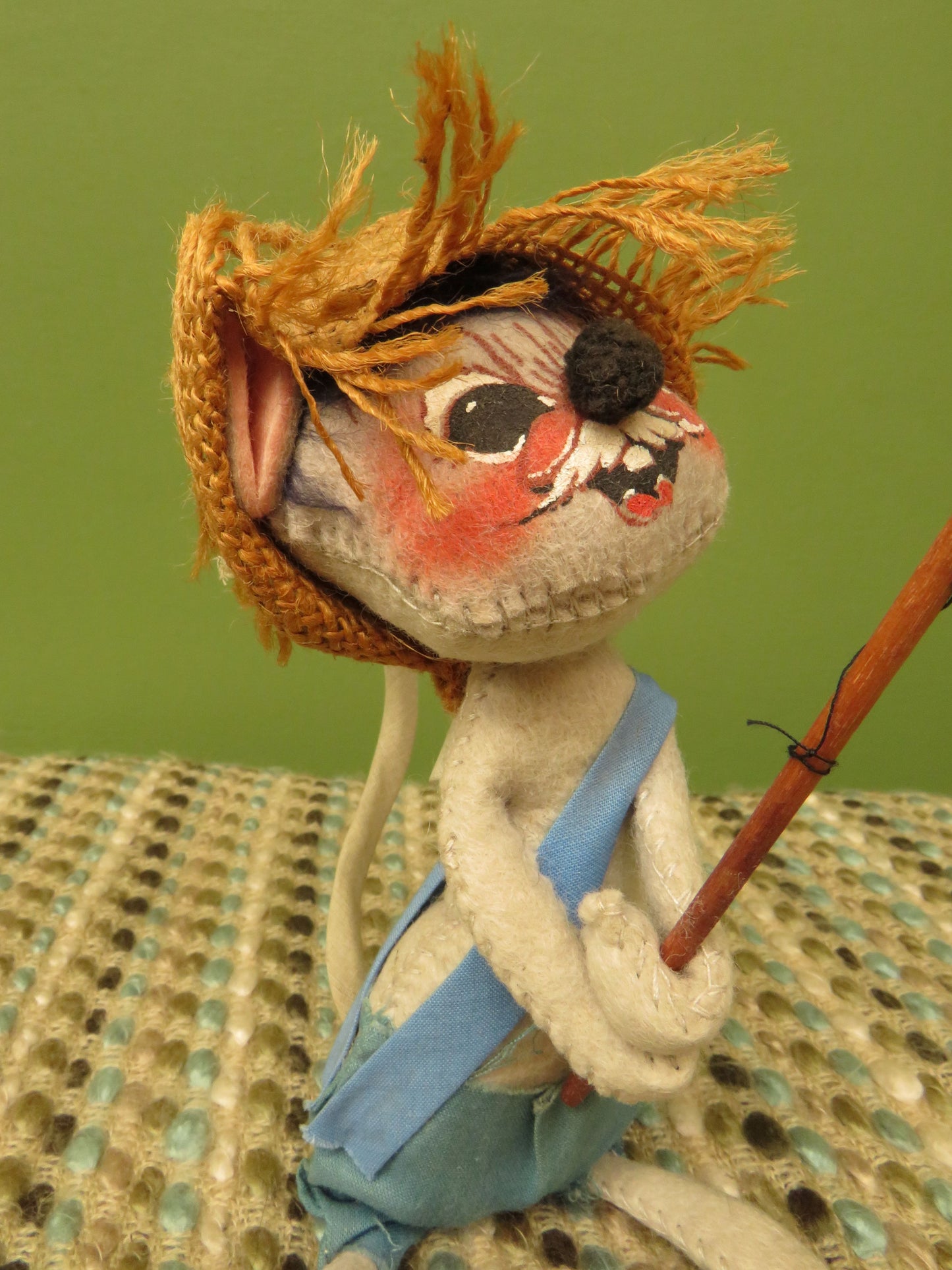 Vintage Annalee Doll Mobilitee 6" Fishing Mouse with Frog & Burlap Hat