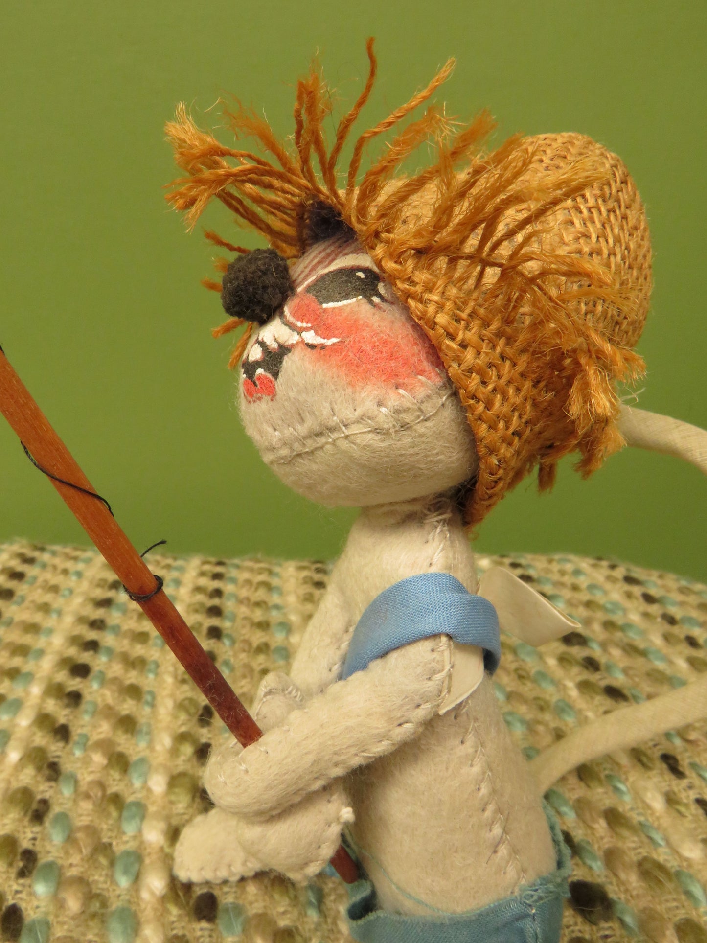 Vintage Annalee Doll Mobilitee 6" Fishing Mouse with Frog & Burlap Hat