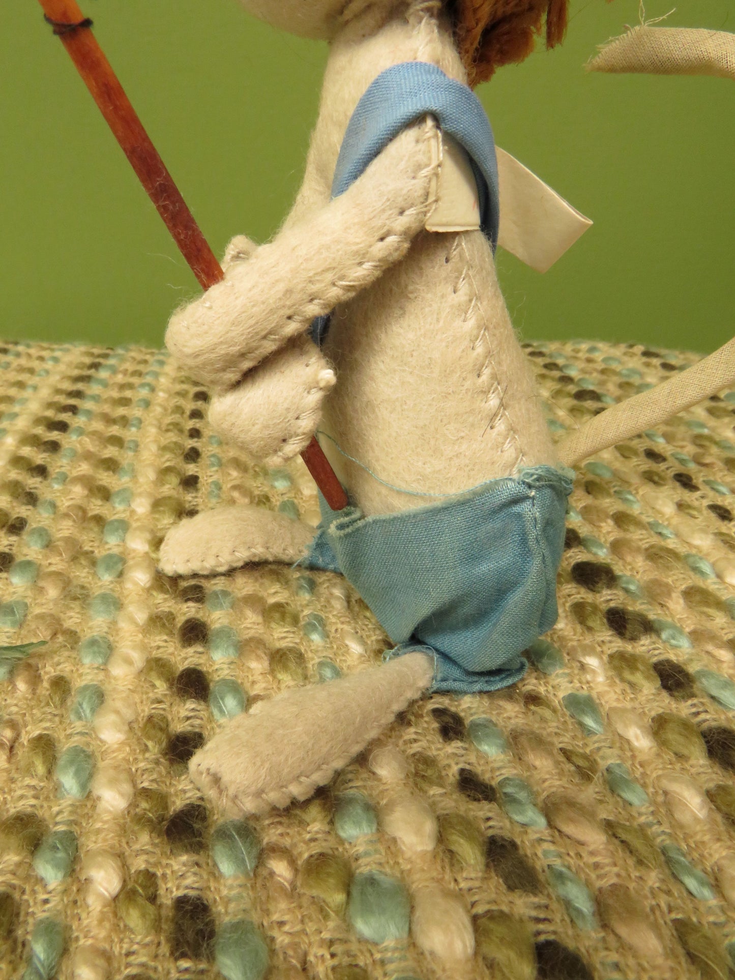 Vintage Annalee Doll Mobilitee 6" Fishing Mouse with Frog & Burlap Hat
