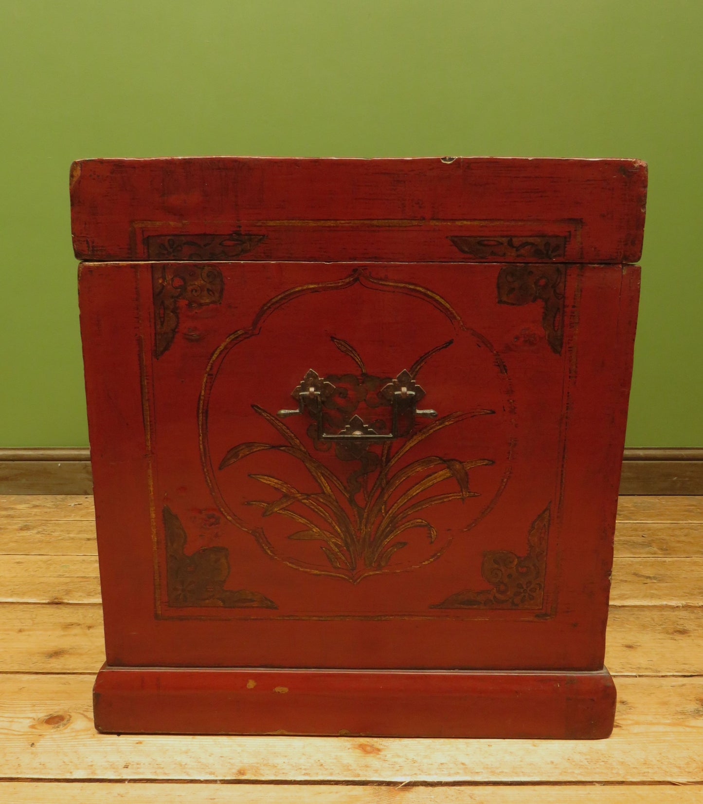 Early 20th Century Chinese Red Lacquered Blanket Chest
