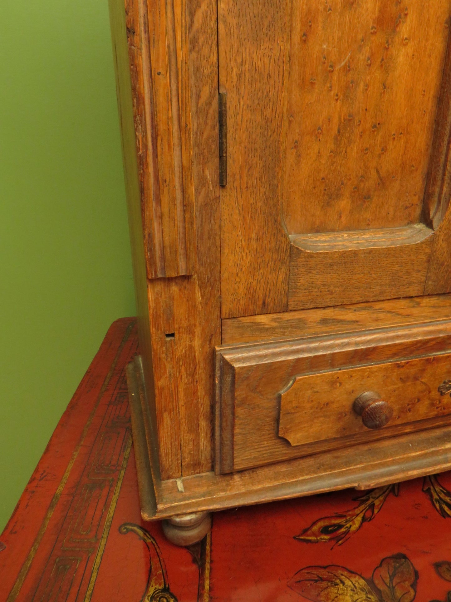 Antique Table top Cabinet in Oak and birds eye maple