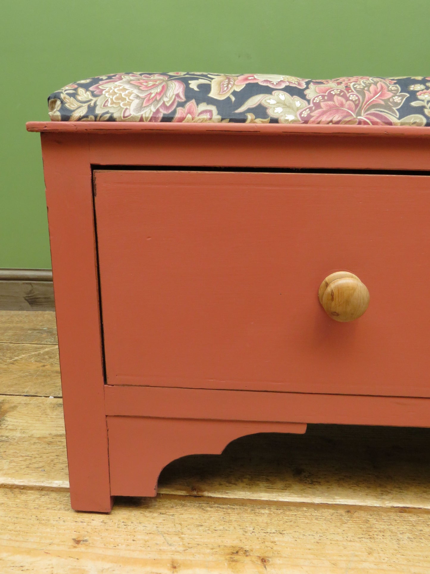 Bloomsbury Style Painted Storage Seat Ottoman with Floral Upholstery