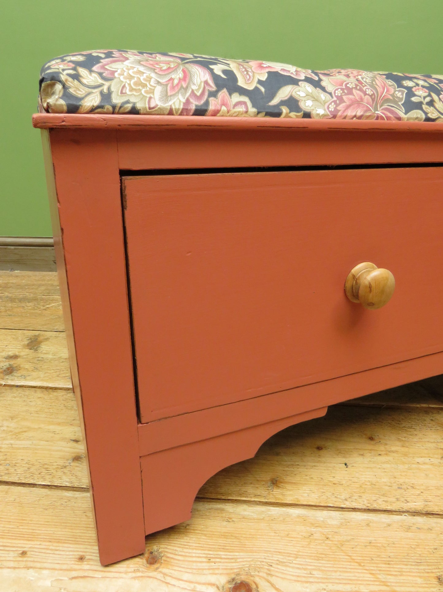 Bloomsbury Style Painted Storage Seat Ottoman with Floral Upholstery