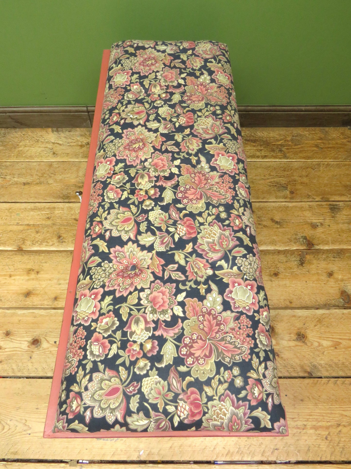 Bloomsbury Style Painted Storage Seat Ottoman with Floral Upholstery