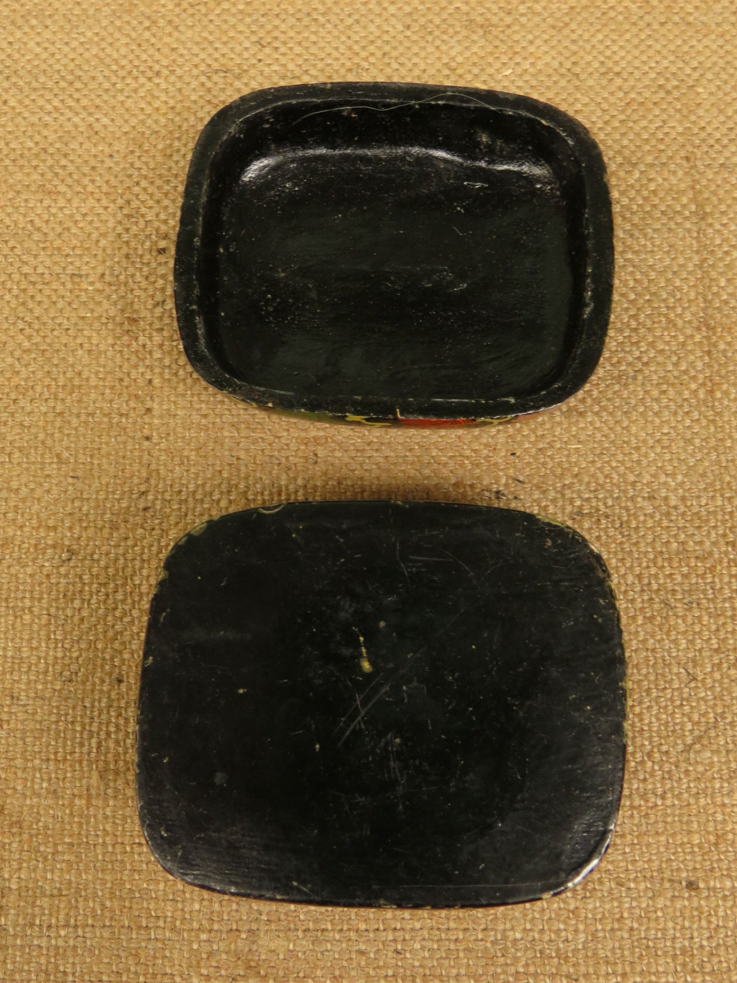Vintage Indian paper-mache trinket box