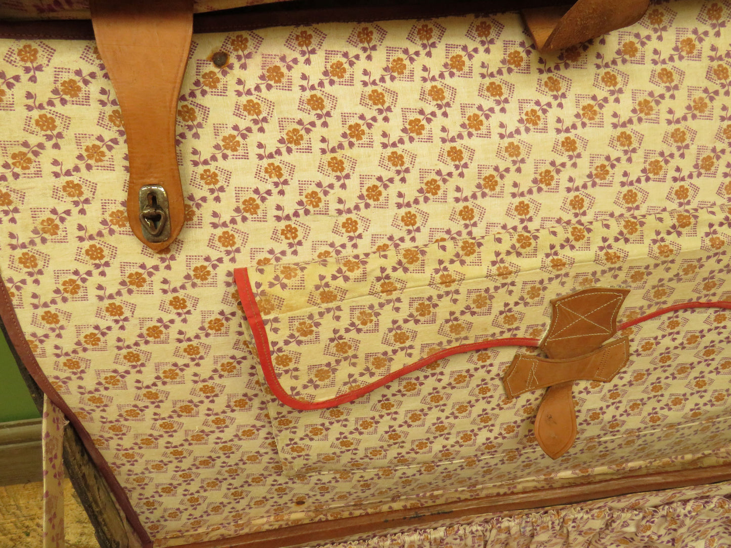 Leather Portmanteau Expanding Suitcase