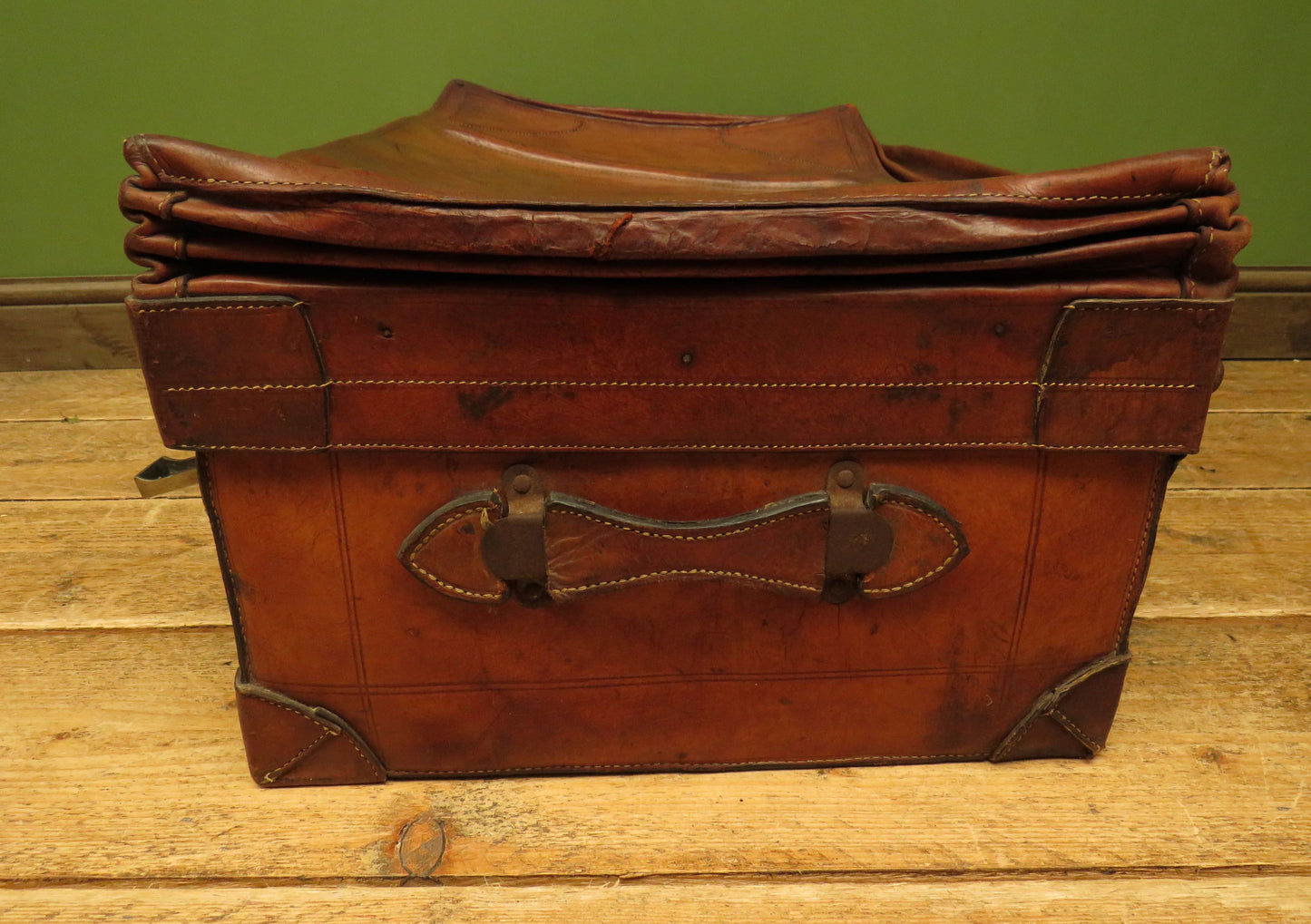 Leather Portmanteau Expanding Suitcase