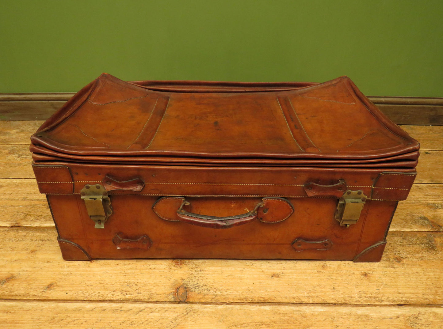 Leather Portmanteau Expanding Suitcase