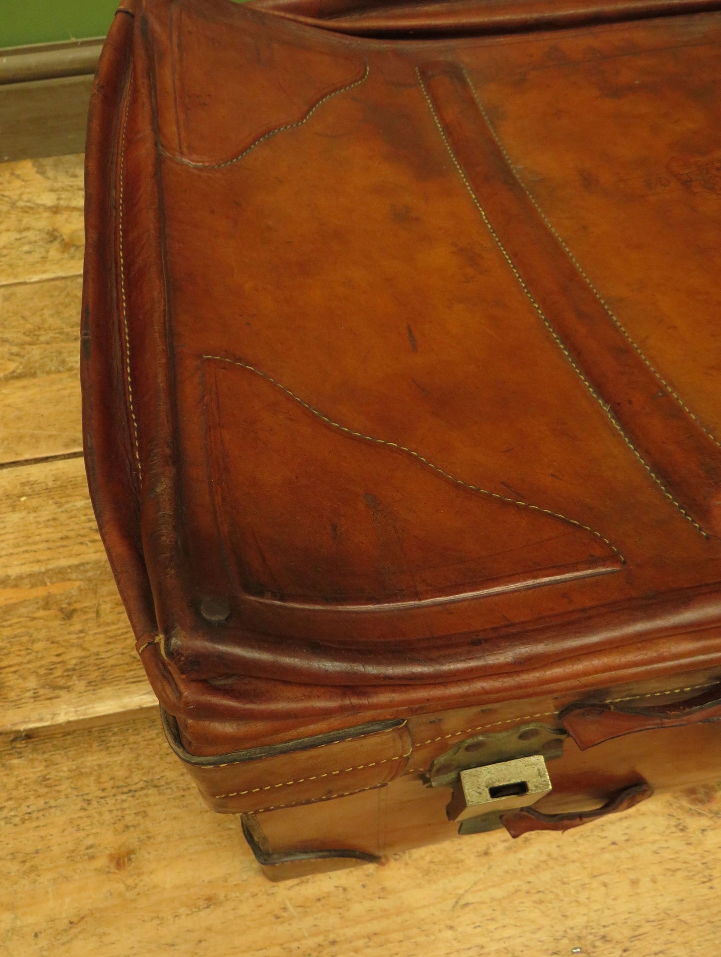 Leather Portmanteau Expanding Suitcase