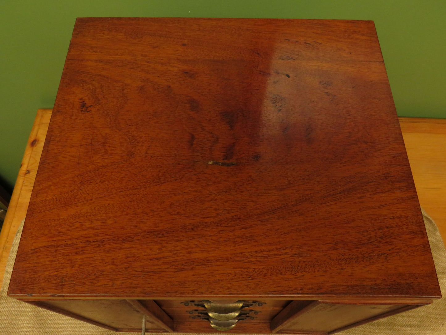 Antique Table top Collectors Chest, Lockable