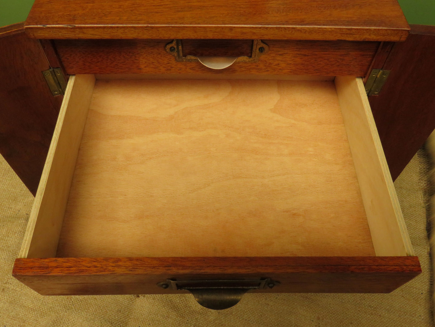 Antique Table top Collectors Chest, Lockable