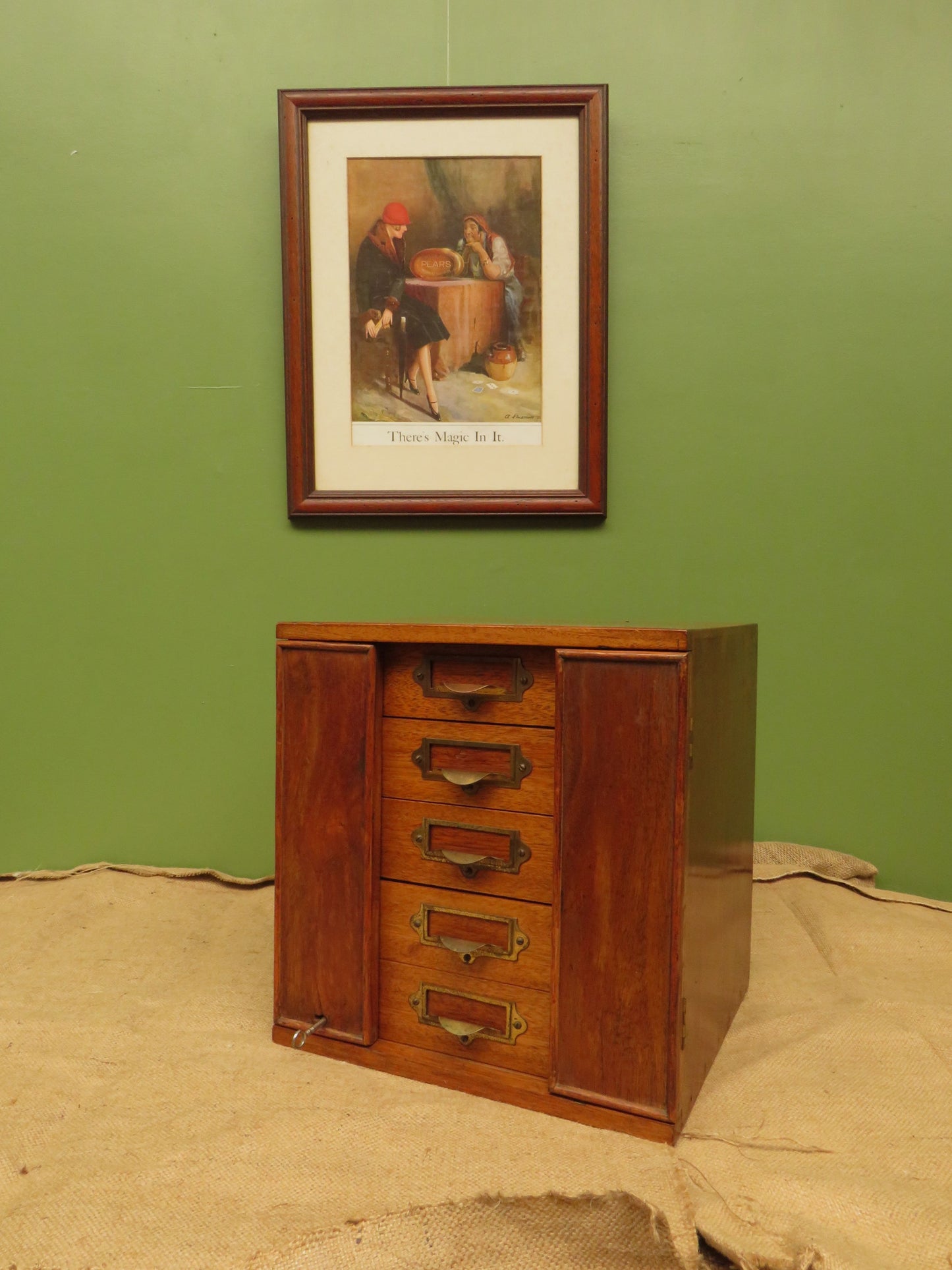 Antique Table top Collectors Chest, Lockable