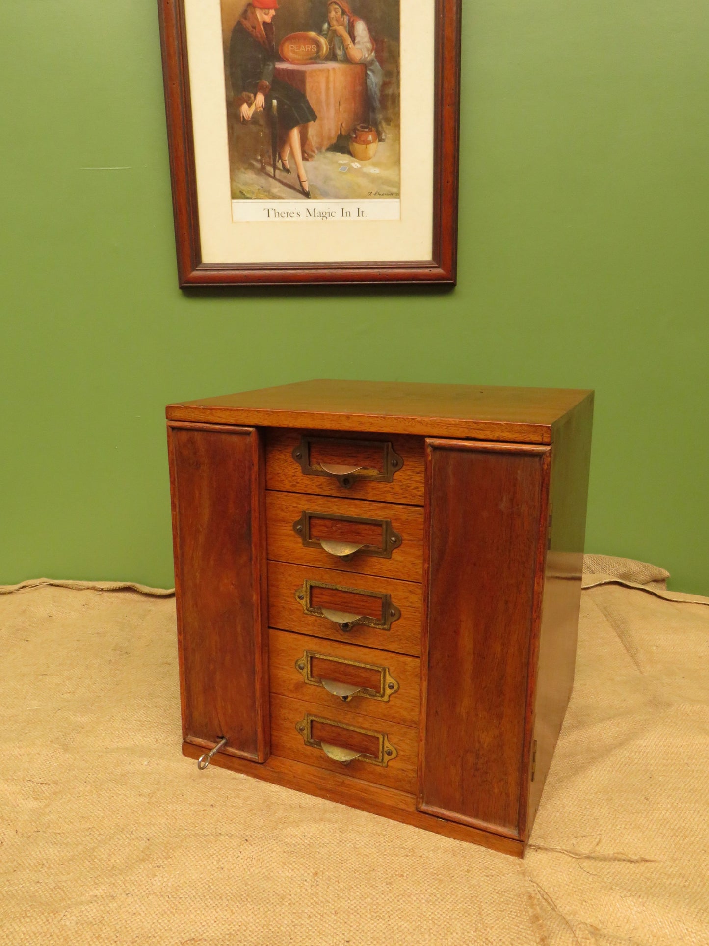 Antique Table top Collectors Chest, Lockable