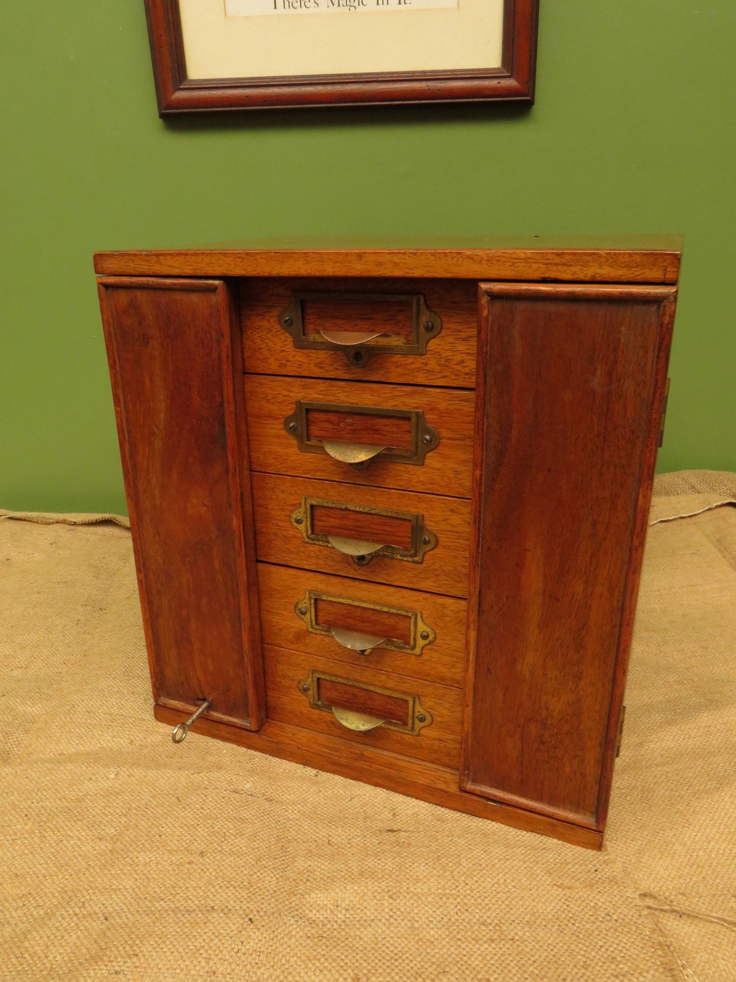 Antique Table top Collectors Chest, Lockable
