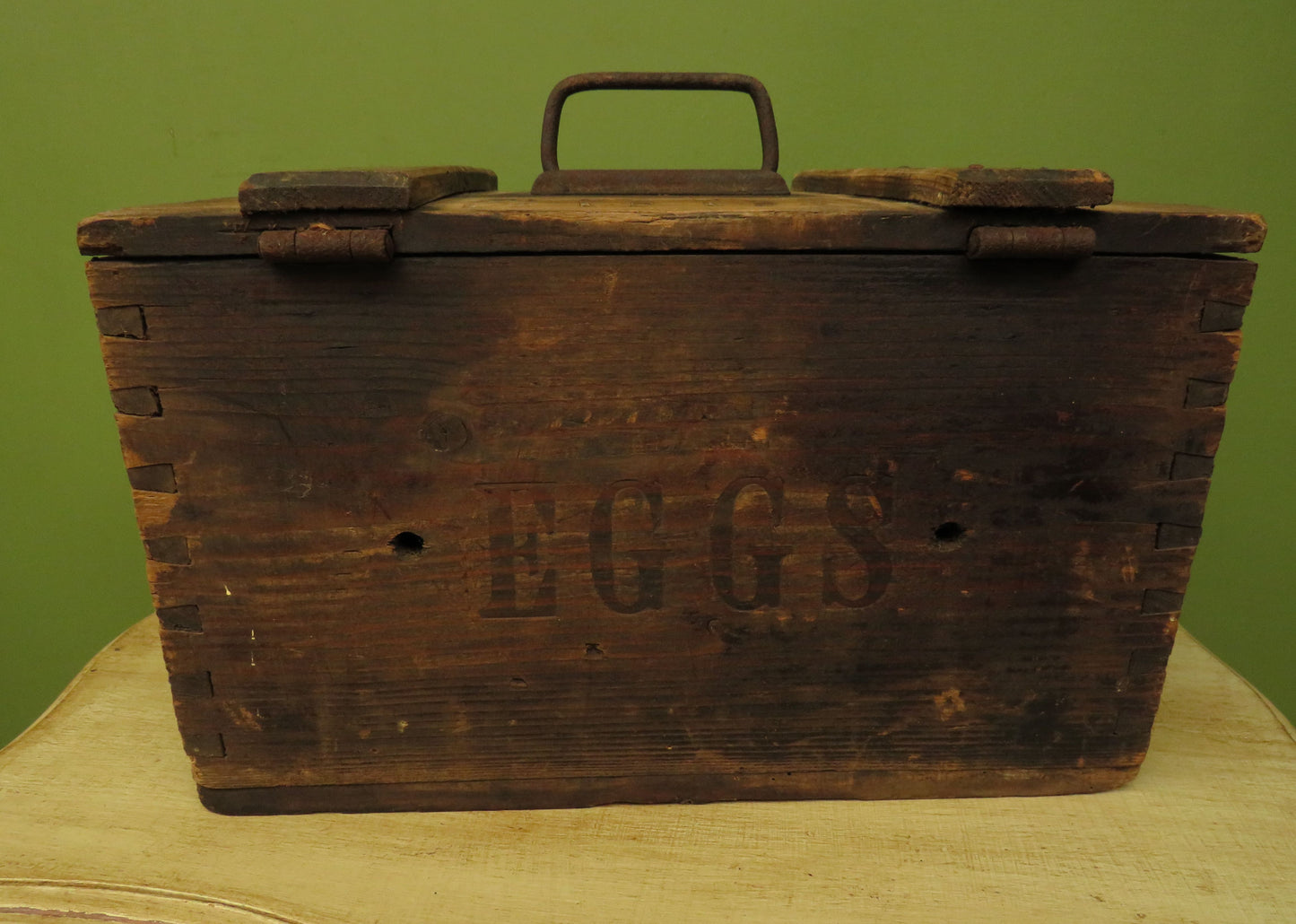 Rare Vintage Wooden 'Ventilator' patented Egg Crate, Dairy Supply Co