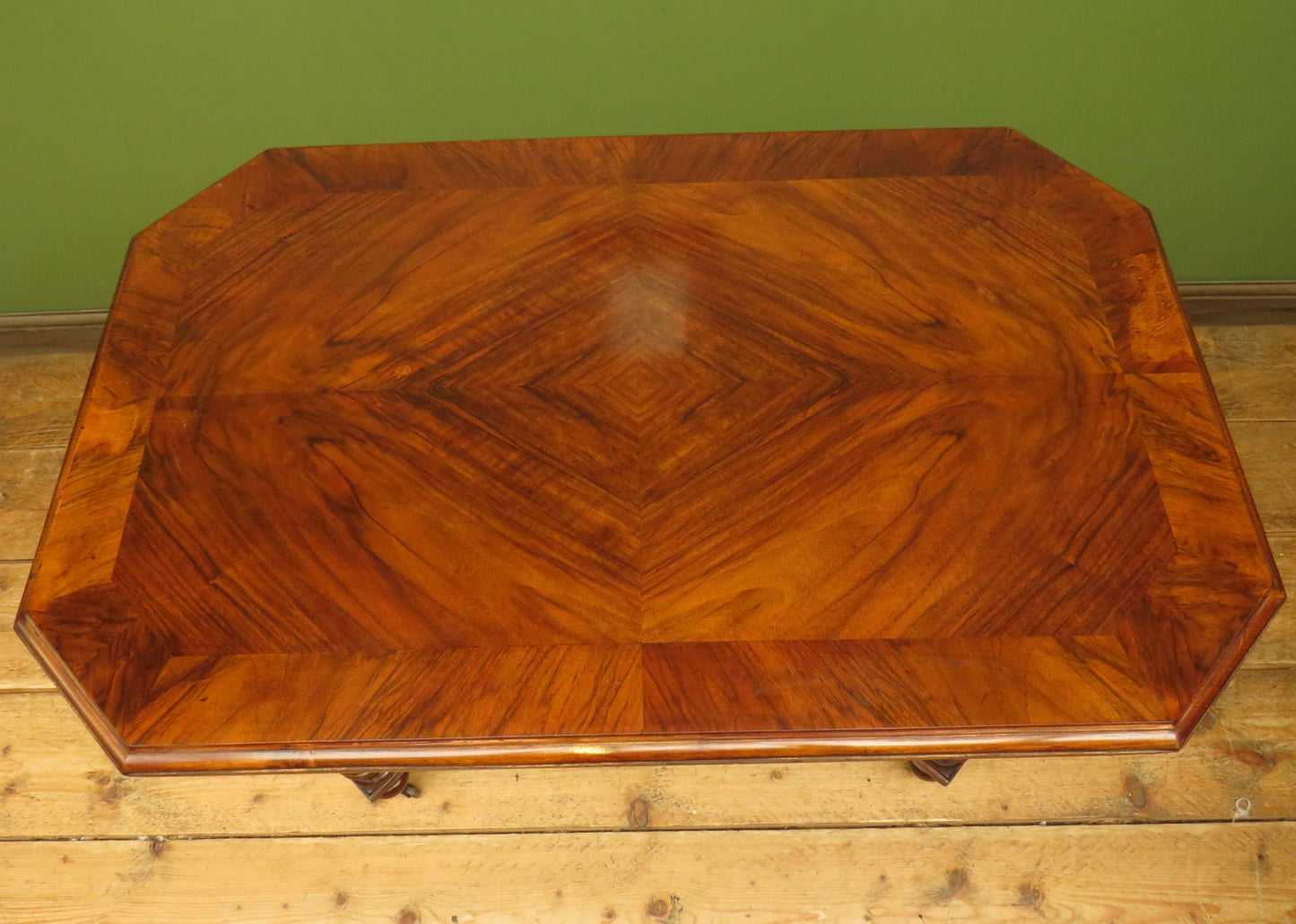 Antique Baroque style Centre Table