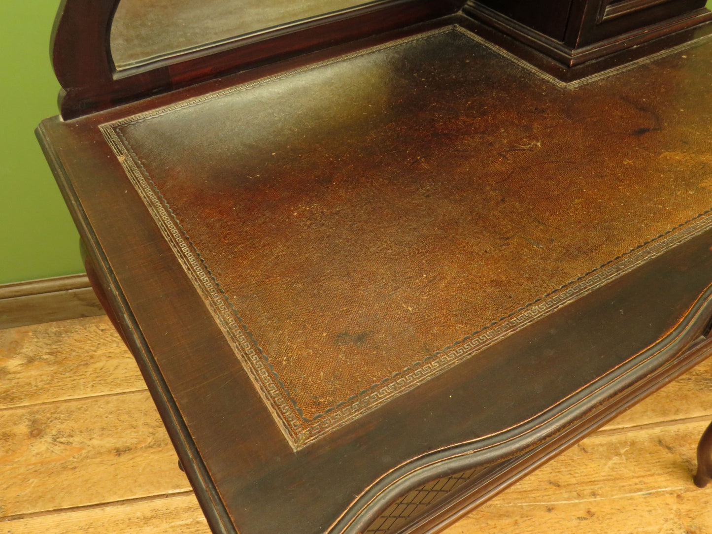 Antique writing table desk ladies Bonheur du Jour dressing table