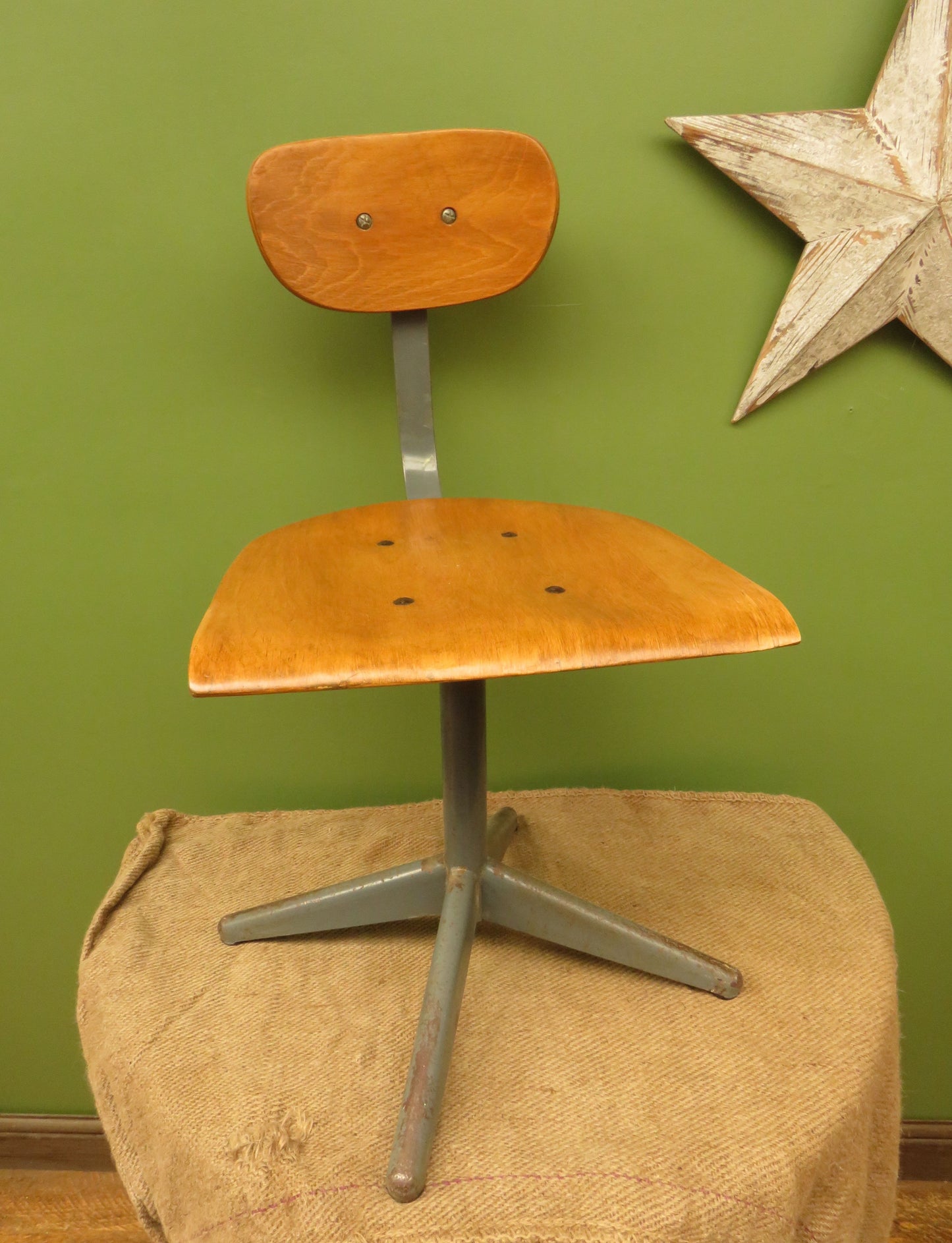 Vintage Singer Machinists Chair