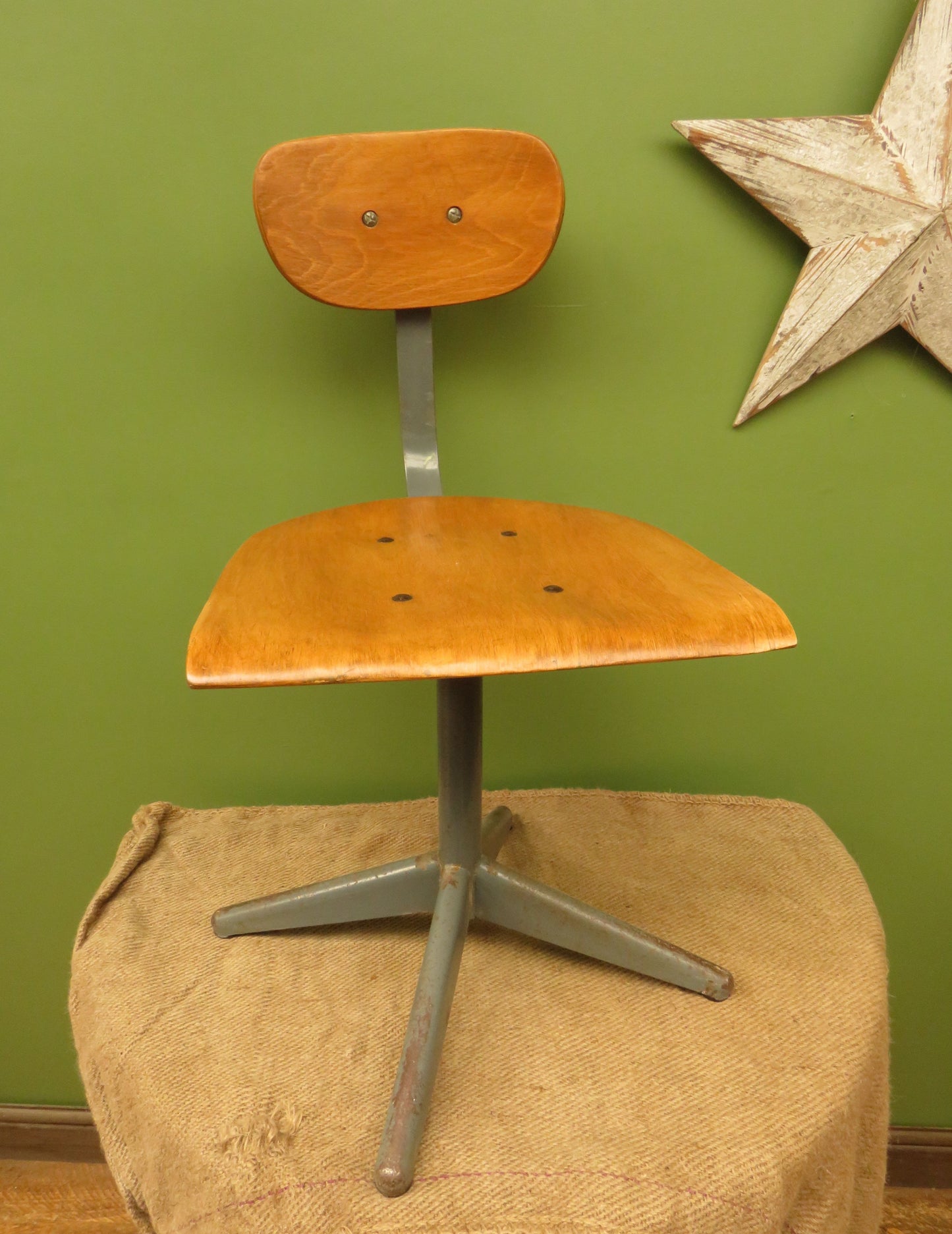 Vintage Singer Machinists Chair