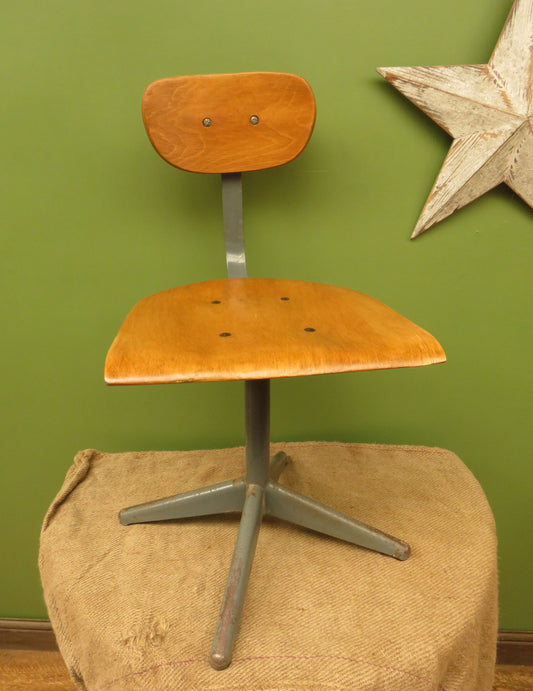 Vintage Singer Machinists Chair