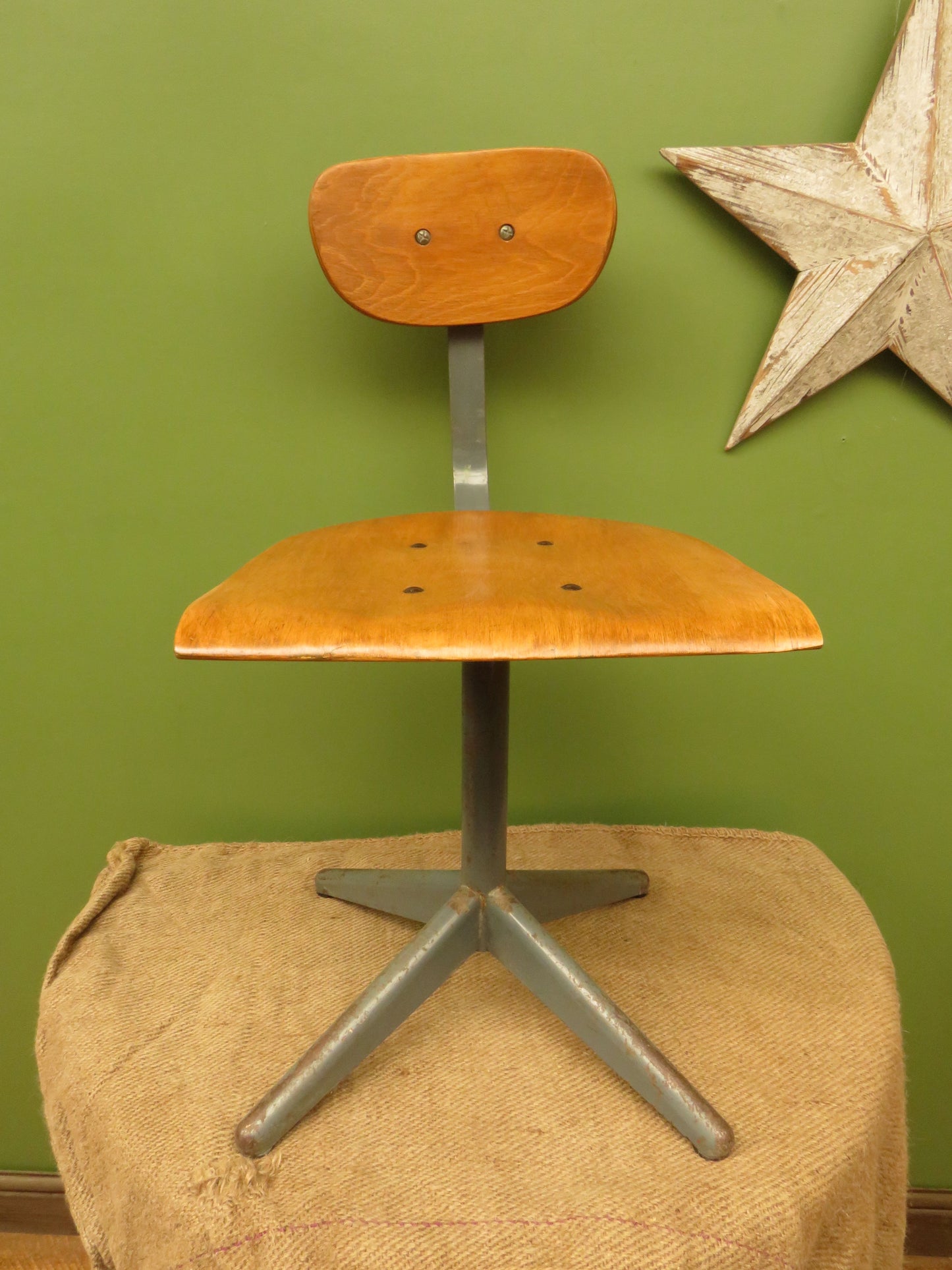 Vintage Singer Machinists Chair