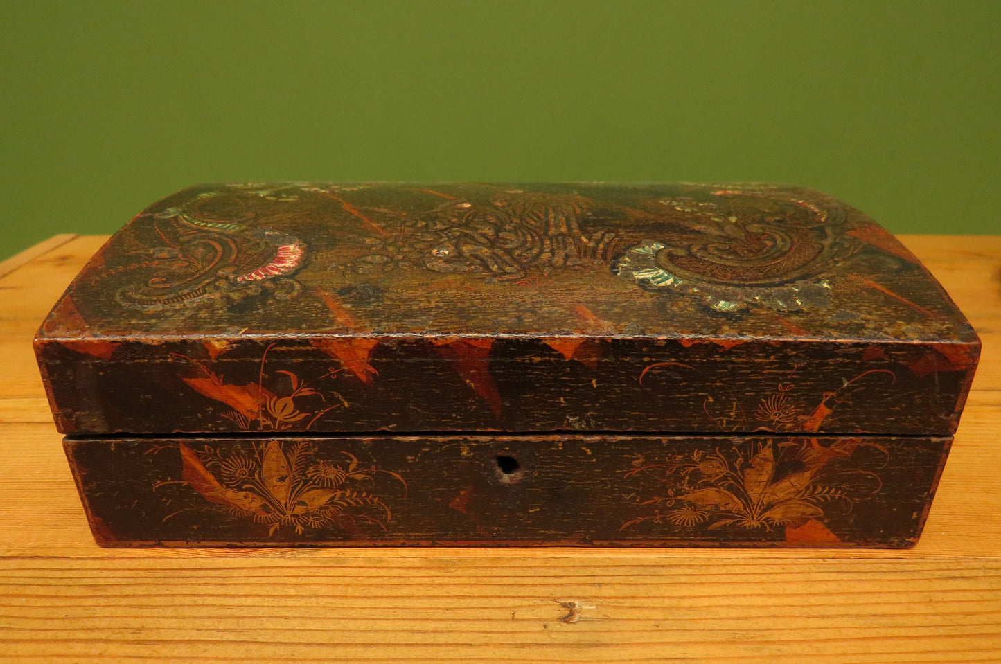 Chinese Lacquered Gaming Box or Jewellery Box with interior boxes