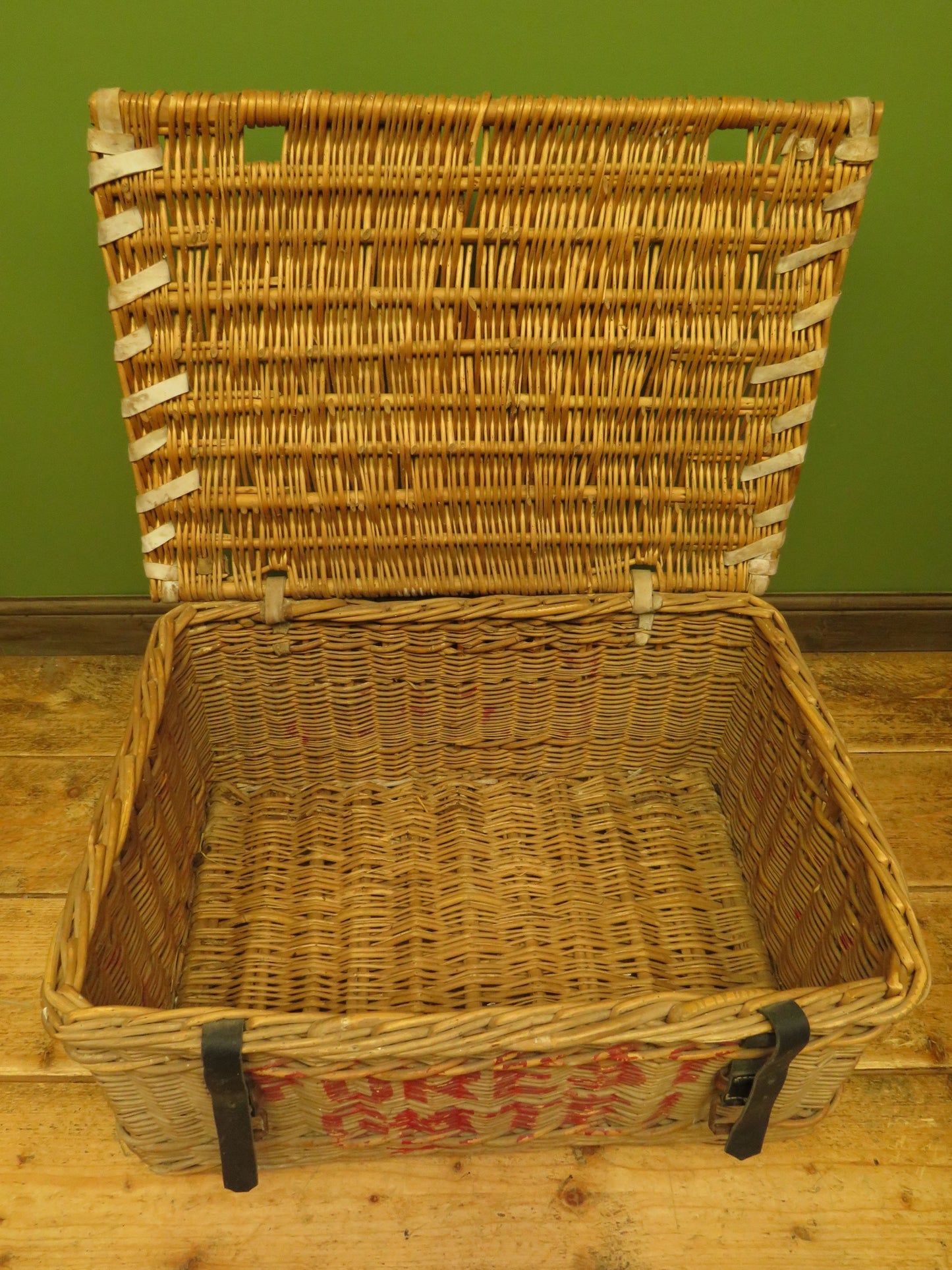 Large Vintage Wicker Hamper Basket