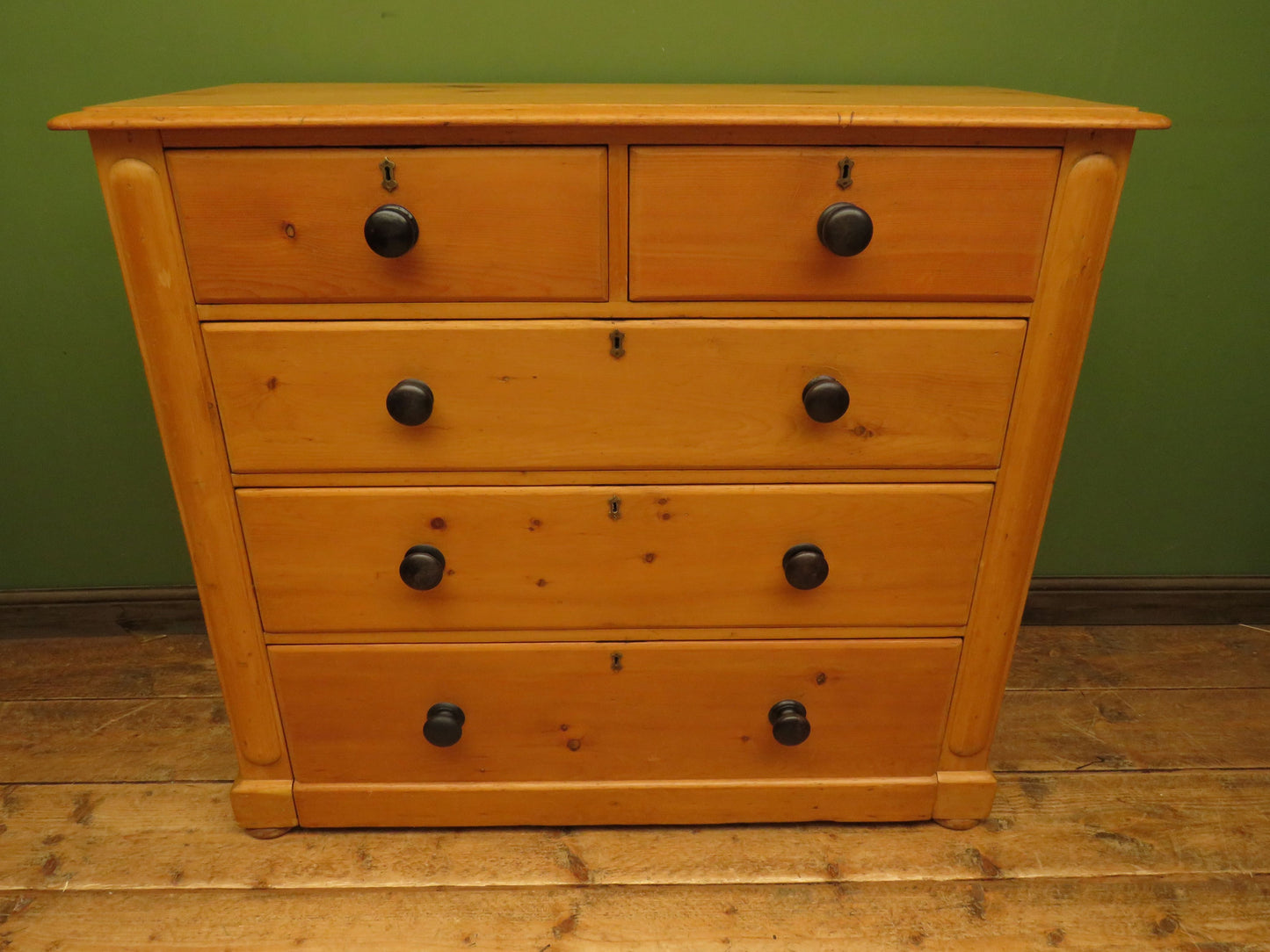 Large Victorian Pine Chest of Drawers