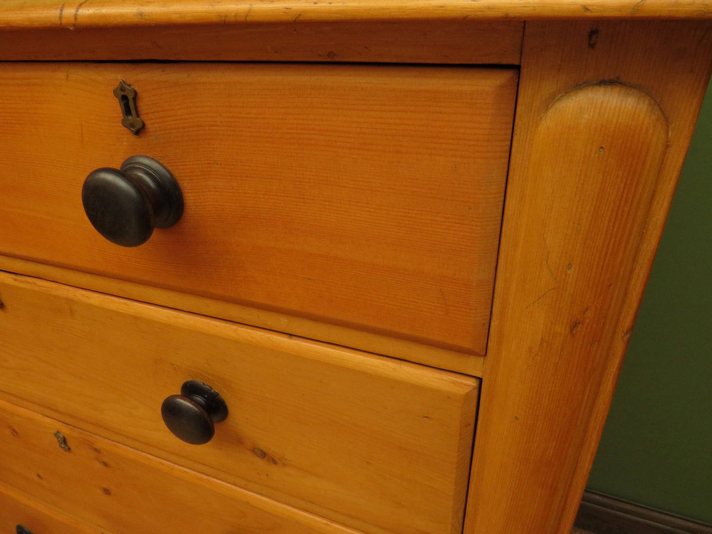 Large Victorian Pine Chest of Drawers