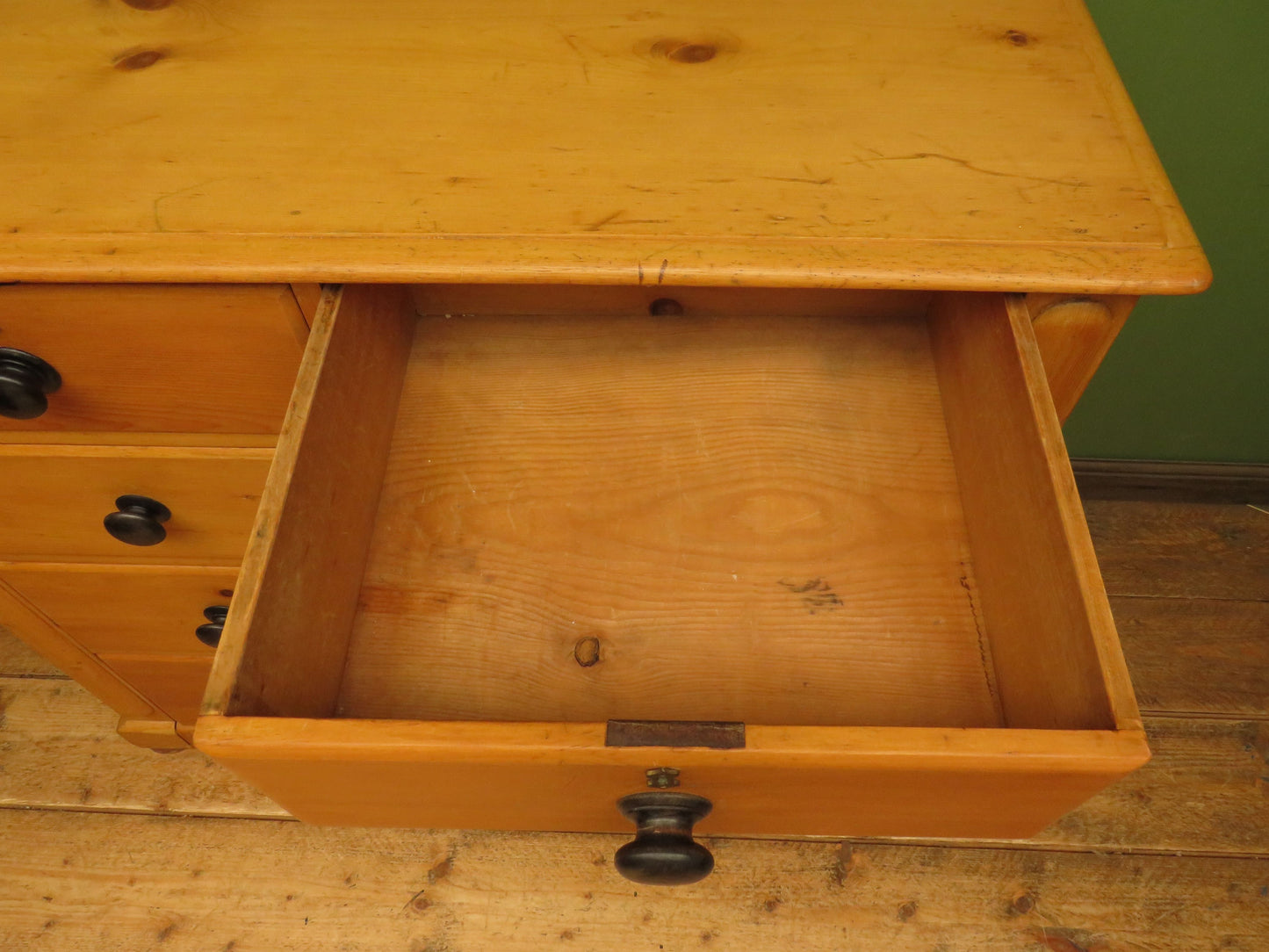 Large Victorian Pine Chest of Drawers