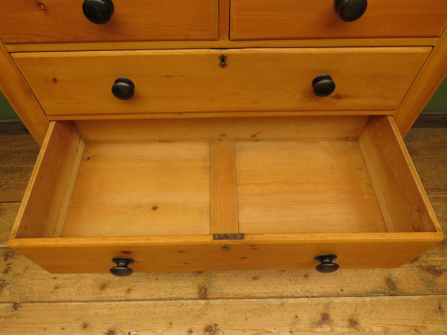 Large Victorian Pine Chest of Drawers