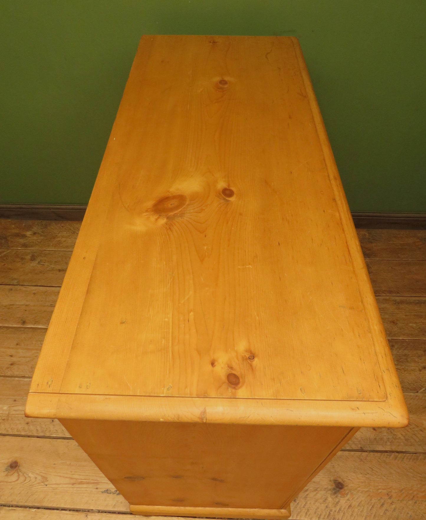 Large Victorian Pine Chest of Drawers