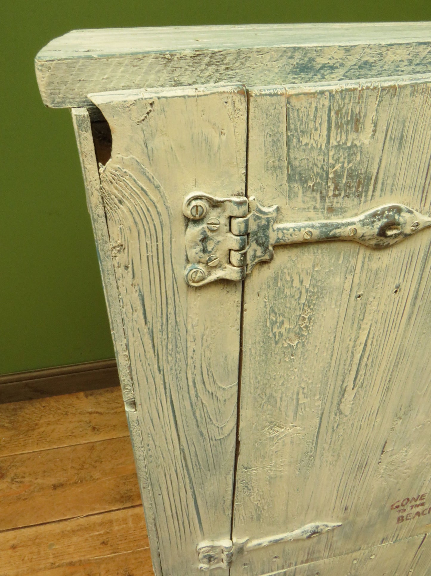 Beach Hut Style Locker Cupboard