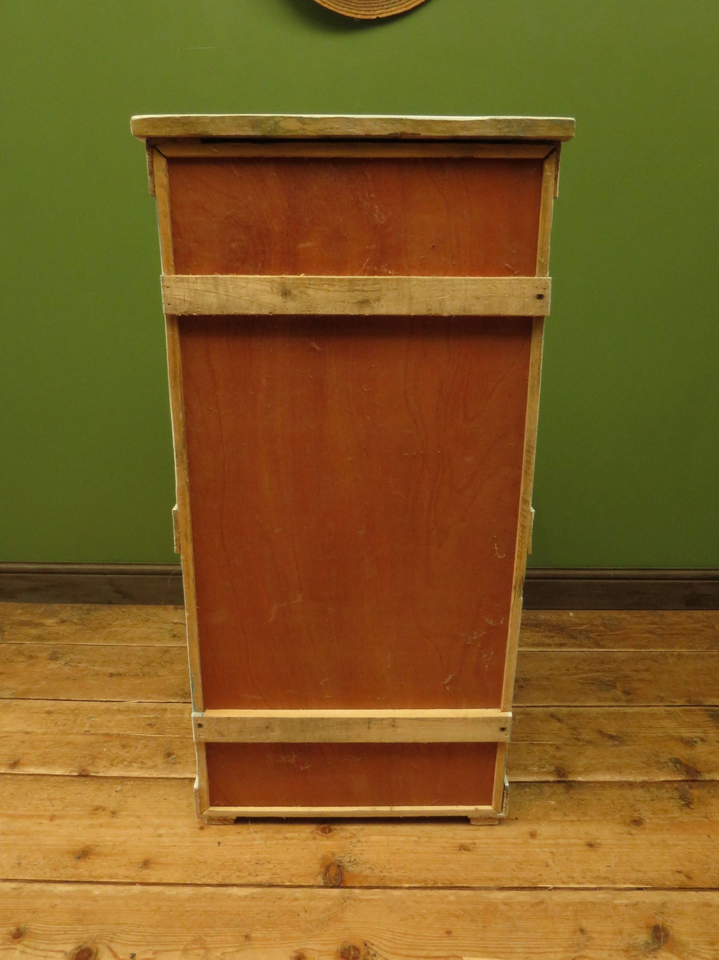 Beach Hut Style Locker Cupboard