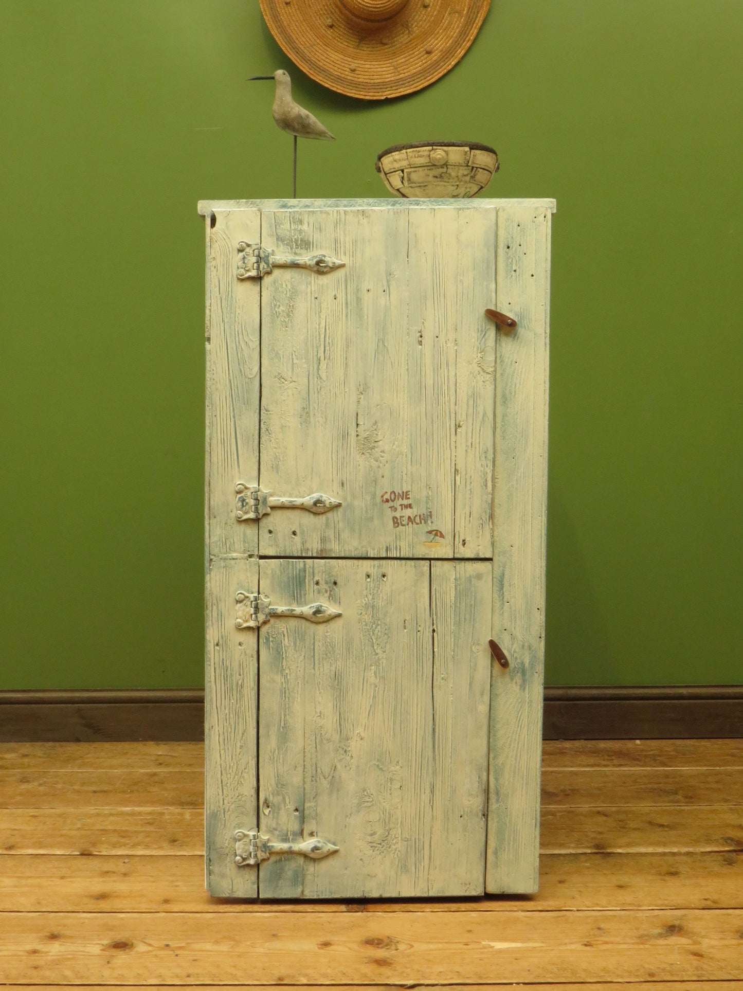 Beach Hut Style Locker Cupboard