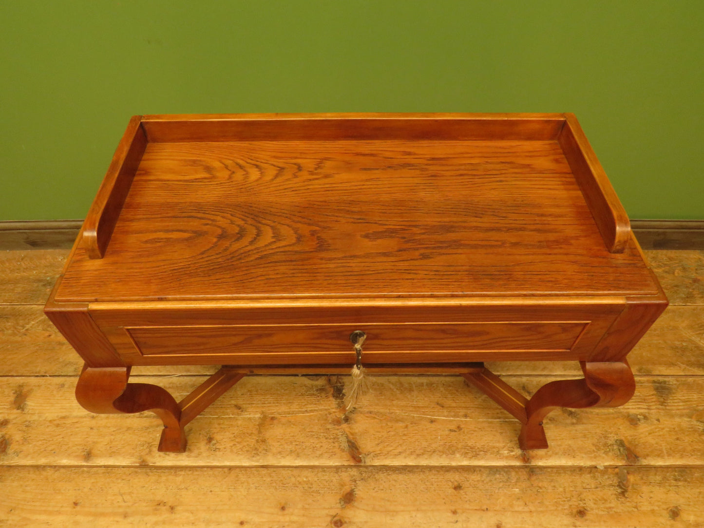 Luggage stand side table with lockable drawer