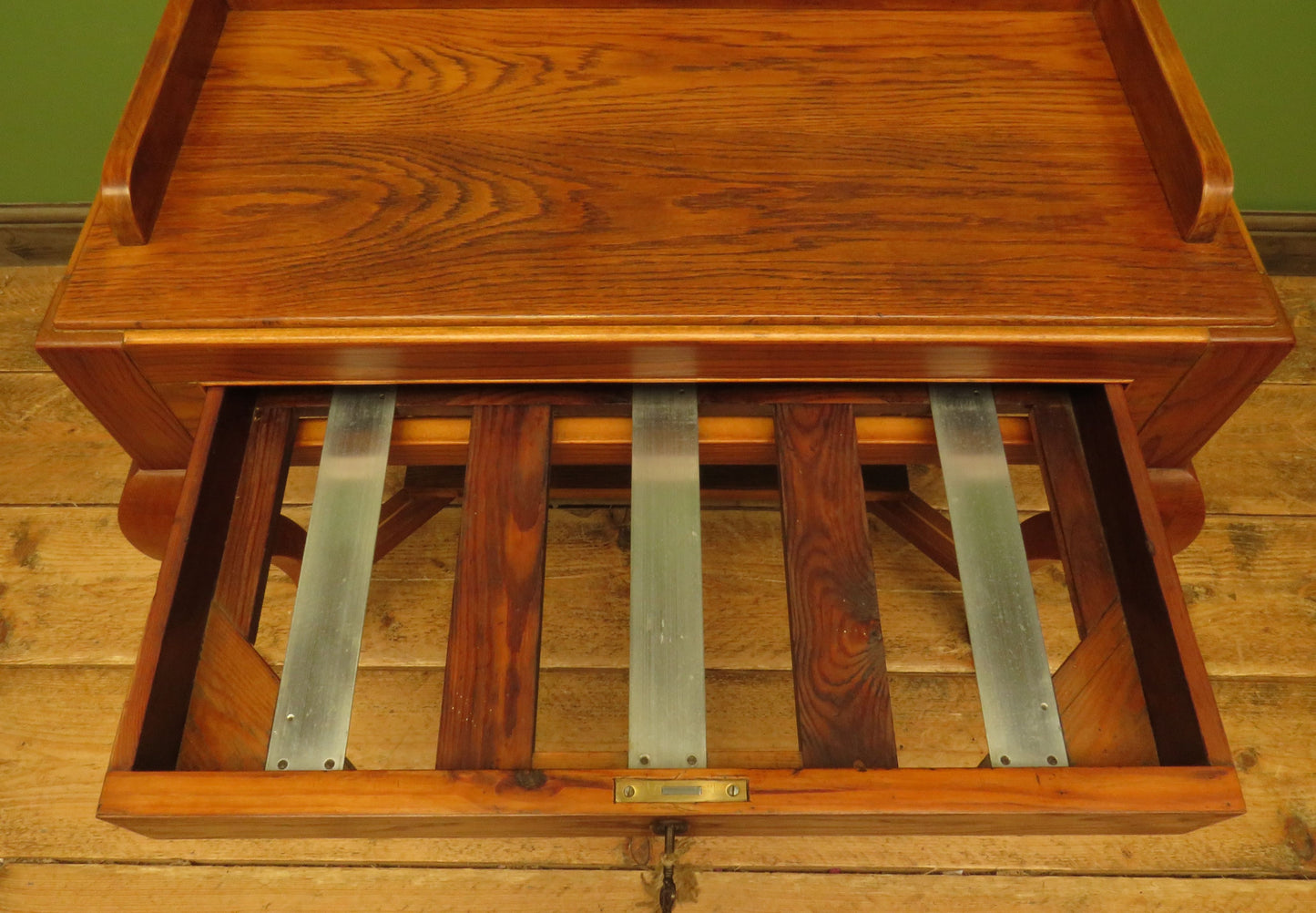Luggage stand side table with lockable drawer