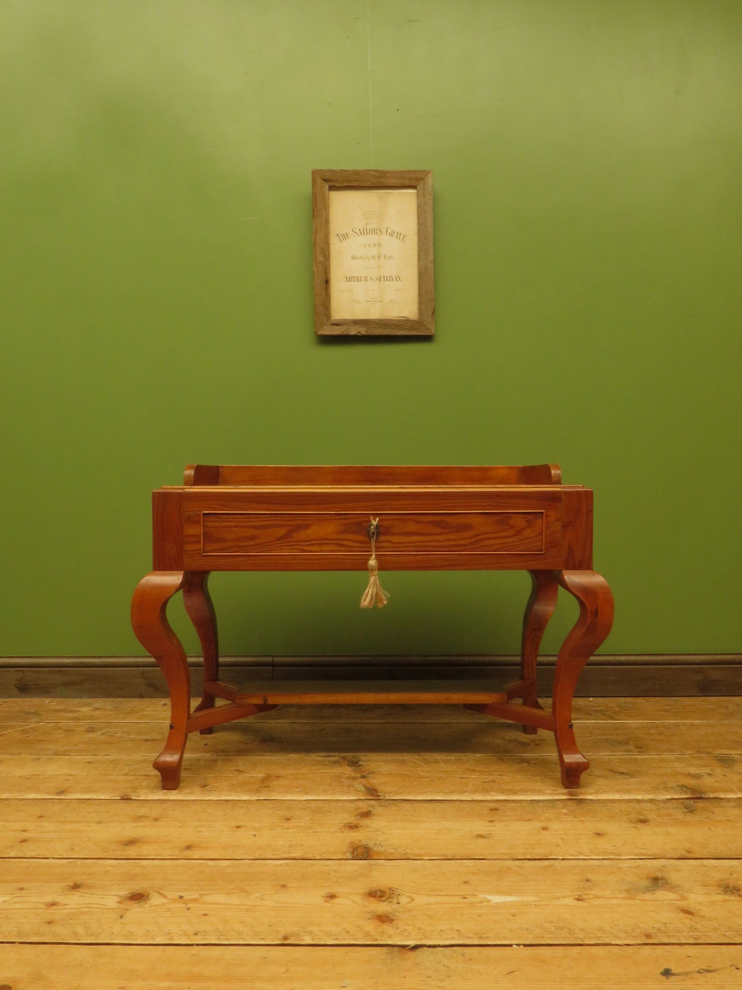 Luggage stand side table with lockable drawer