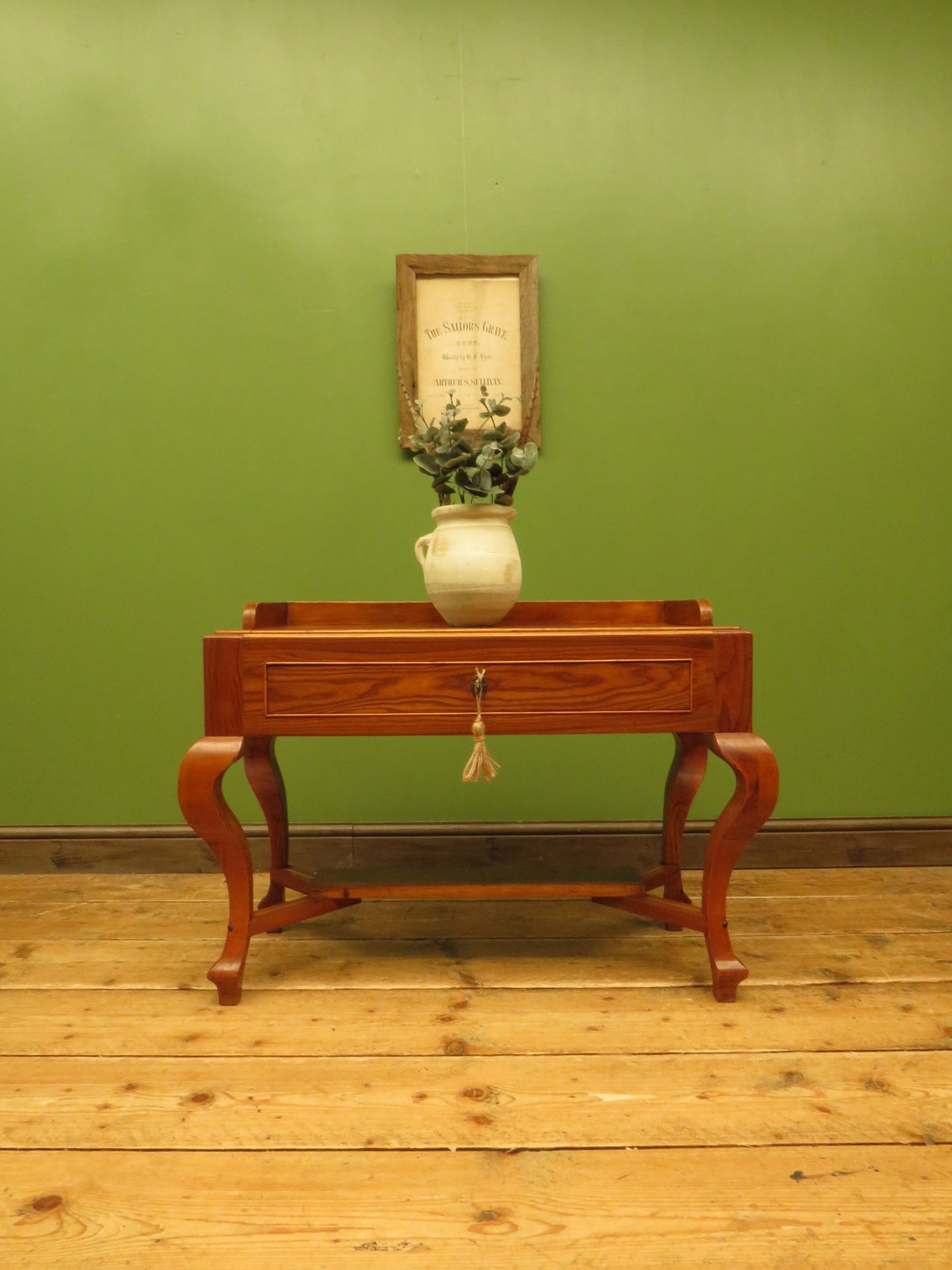 Luggage stand side table with lockable drawer