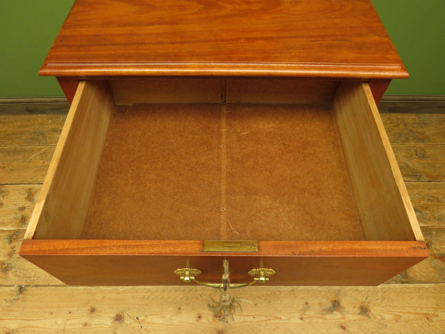 Compact Antique Mahogany Chest of drawers suitable for an office or bedroom