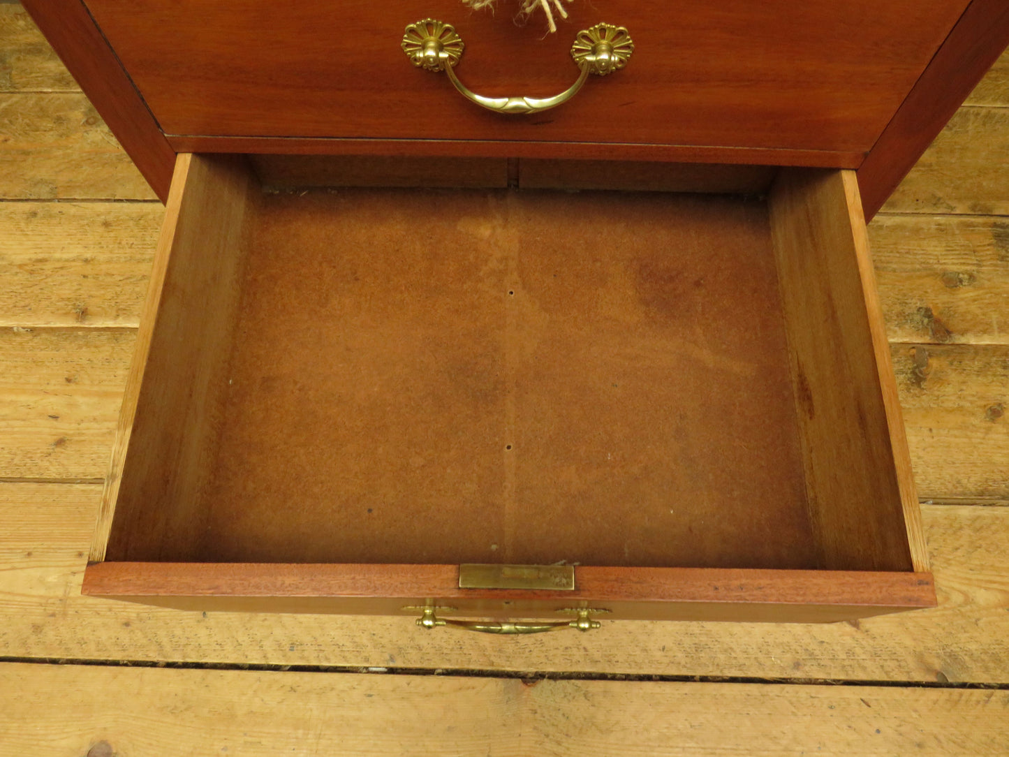 Compact Antique Mahogany Chest of drawers suitable for an office or bedroom