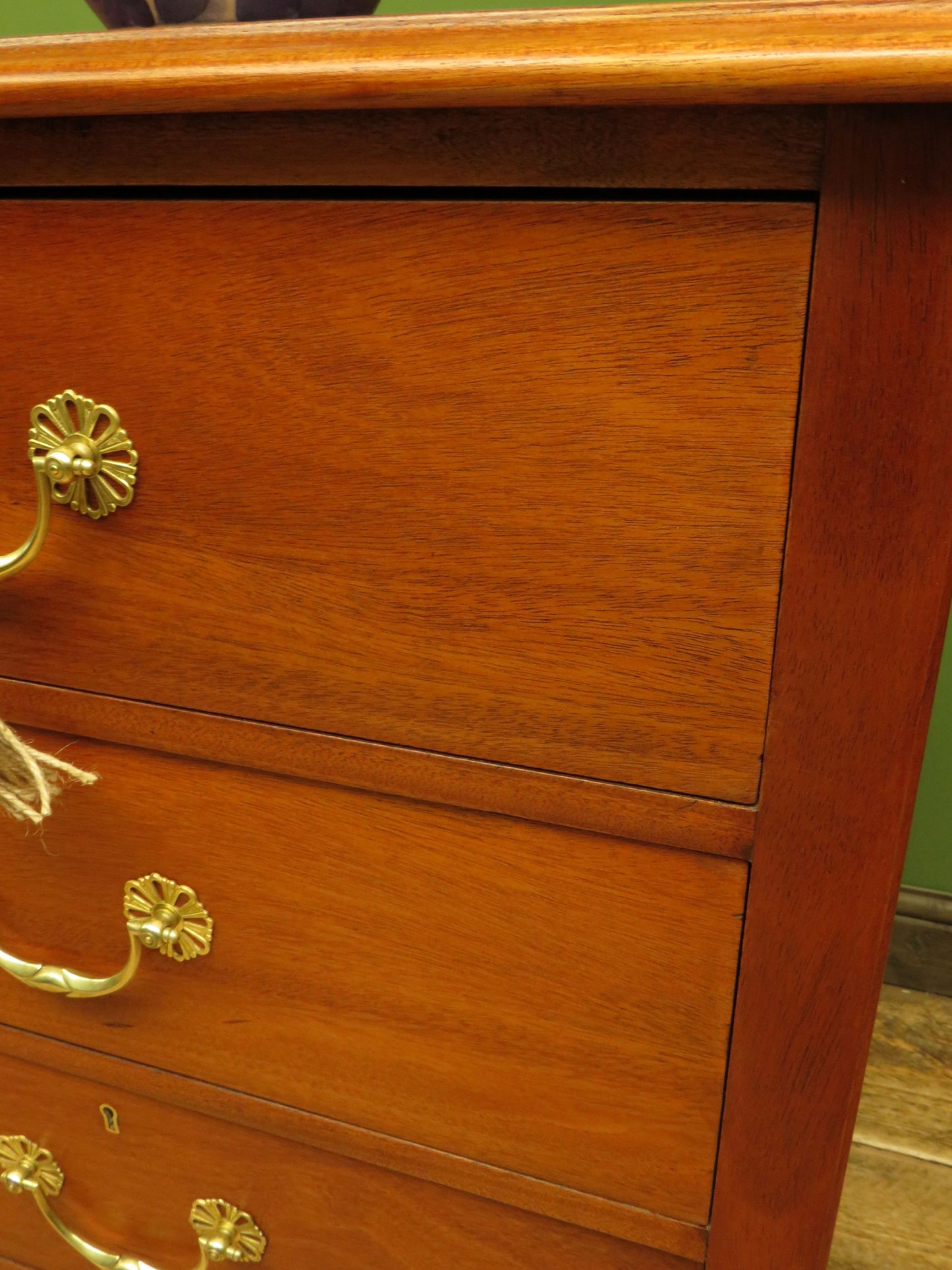 Compact Antique Mahogany Chest of drawers suitable for an office or bedroom