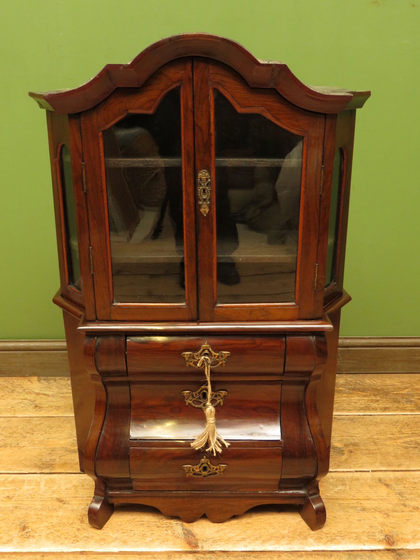 Miniature Dutch Kettle Base Bookcase Cabinet